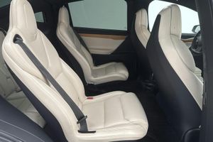 Tesla Model X bild 8