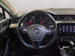 Volkswagen Passat bild 16