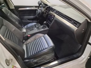 Volkswagen Passat bild 12