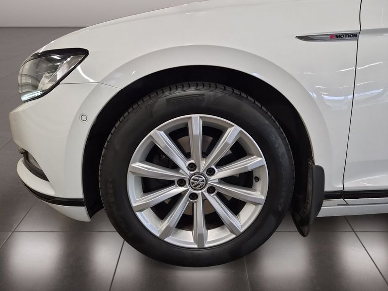 Volkswagen Passat bild 9