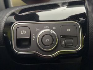 Mercedes CLA180 bild 31