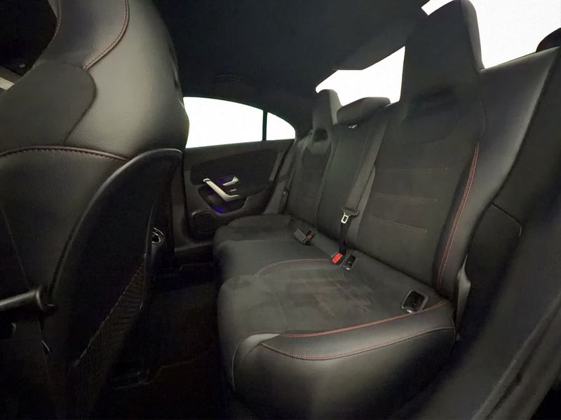 Mercedes CLA180 bild 23