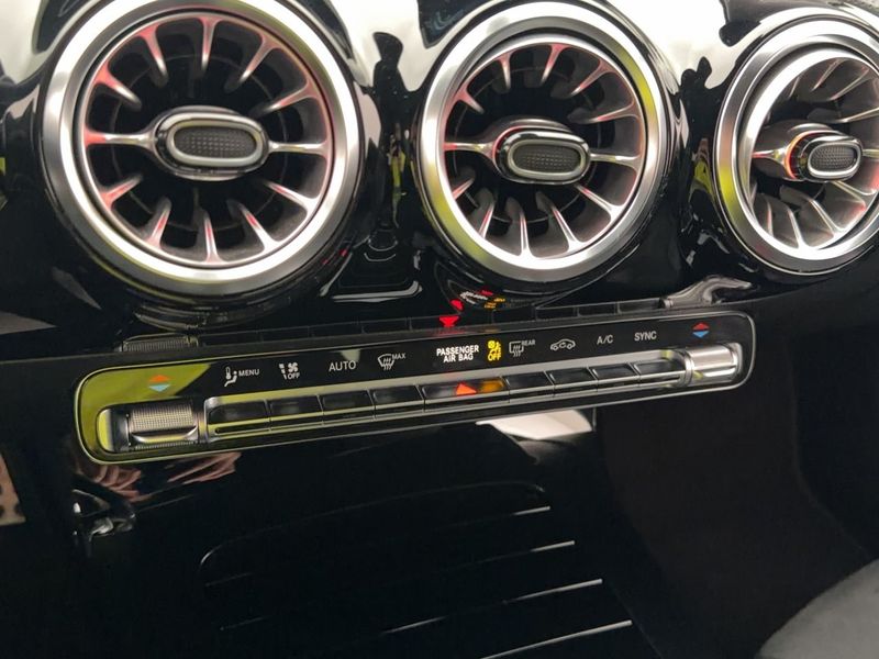 Mercedes CLA180 bild 21