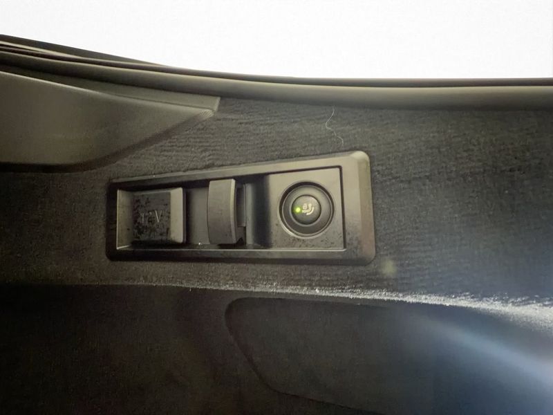 BMW i4 bild 12