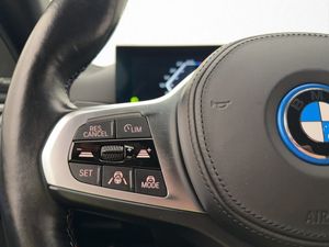 BMW i4 bild 22