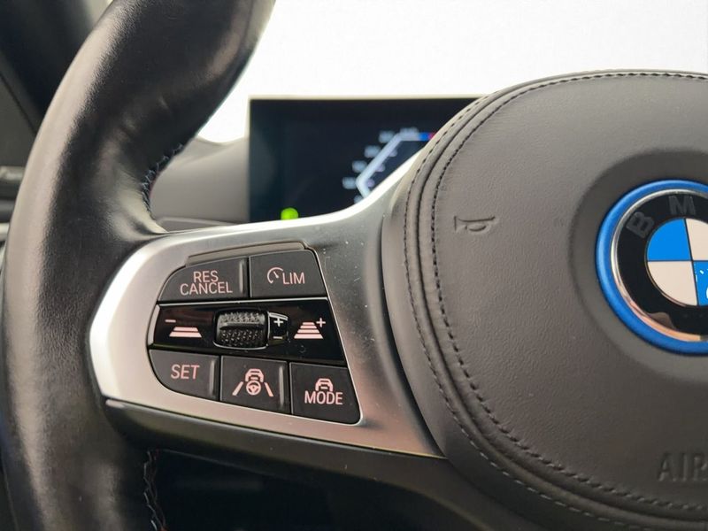 BMW i4 bild 22