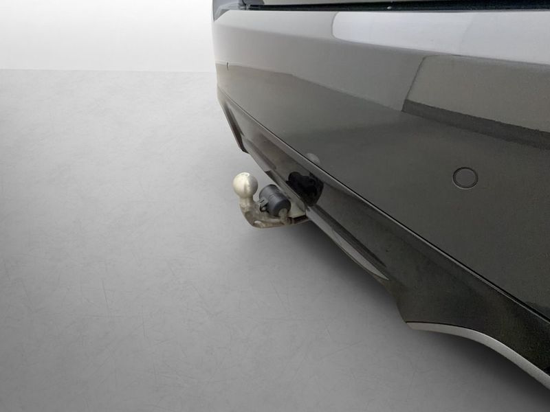 BMW i4 bild 11