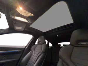 BMW i4 bild 18