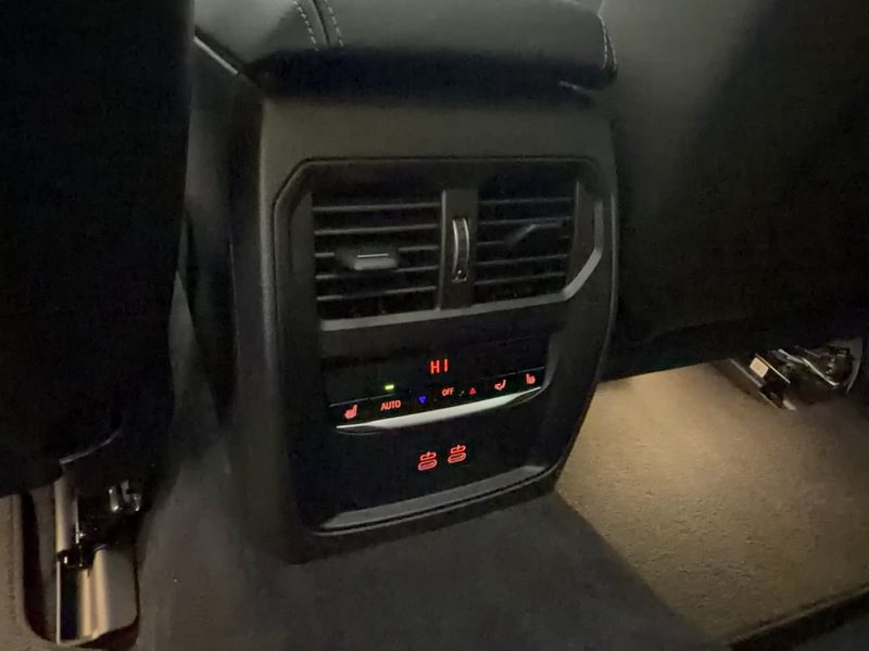 BMW i4 bild 31