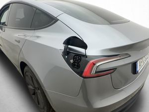 Tesla Model 3 bild 34
