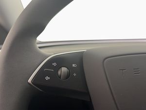 Tesla Model 3 bild 15