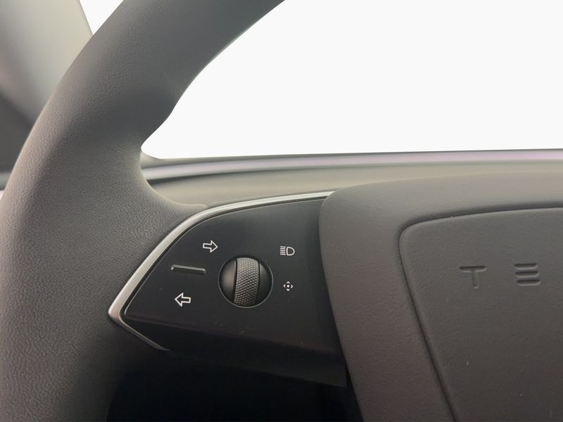 Tesla Model 3 bild 15