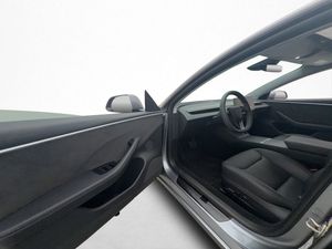 Tesla Model 3 bild 10