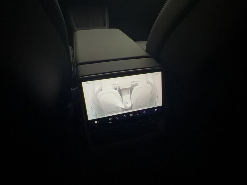 Tesla Model 3 bild 24