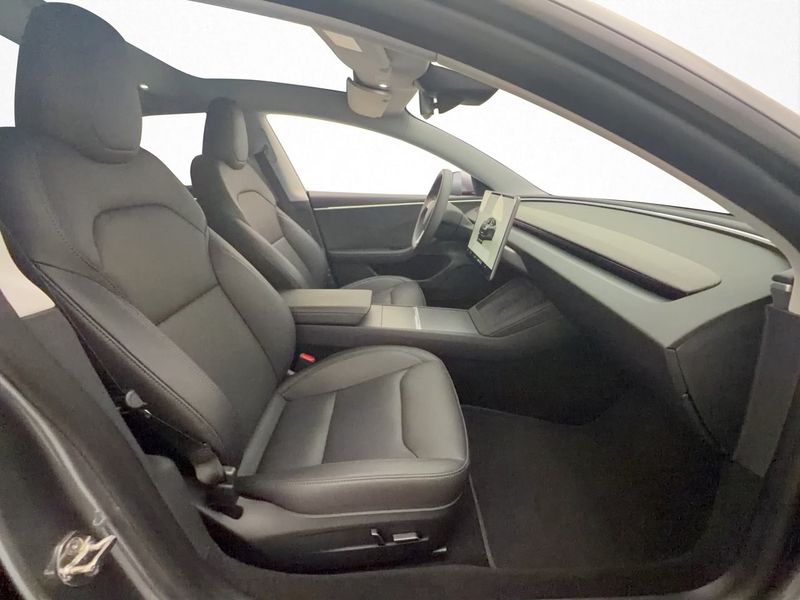 Tesla Model 3 bild 28
