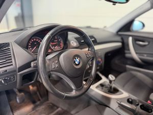 BMW 118 bild 7