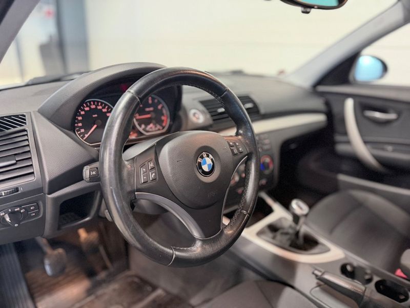 BMW 118 bild 7