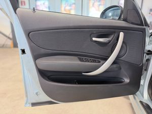 BMW 118 bild 11