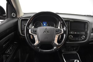 Mitsubishi Outlander bild 2