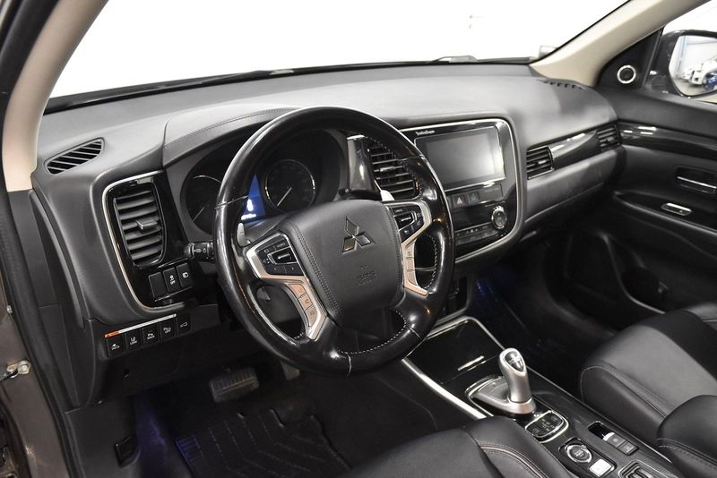 Mitsubishi Outlander bild 8
