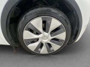 Tesla Model Y bild 35