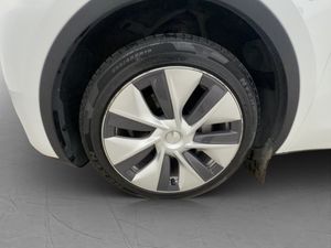 Tesla Model Y bild 32