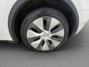 Tesla Model Y bild 33