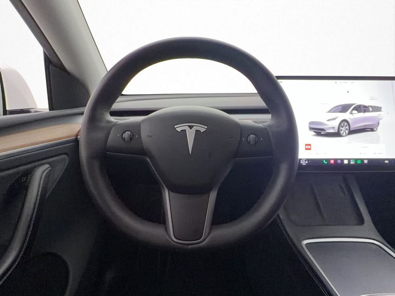 Tesla Model Y bild 14
