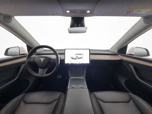 Tesla Model Y bild 18