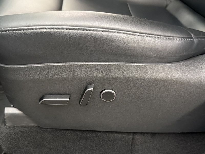 Tesla Model Y bild 14