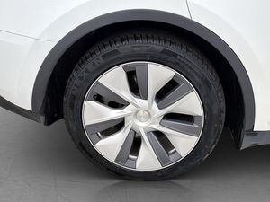 Tesla Model Y bild 35