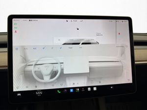 Tesla Model Y bild 24