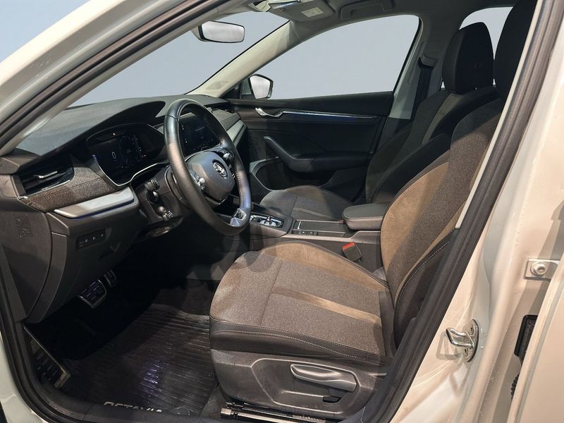 Skoda Octavia bild 7