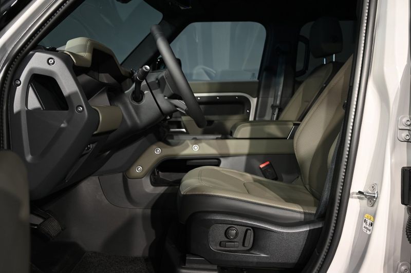 Land Rover Defender bild 10