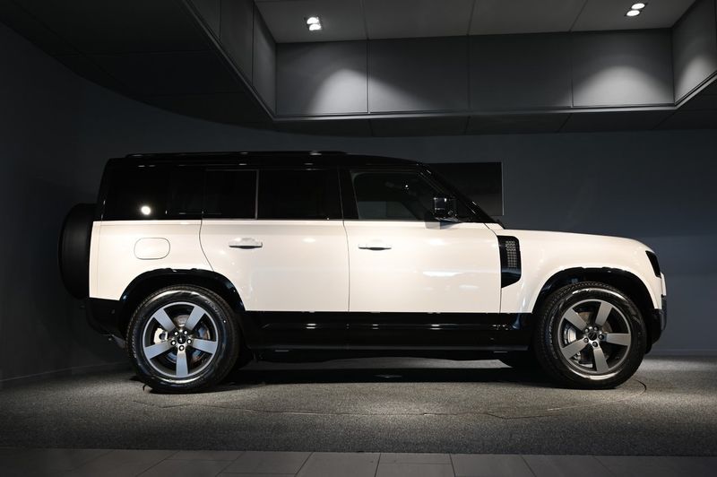 Land Rover Defender bild 6
