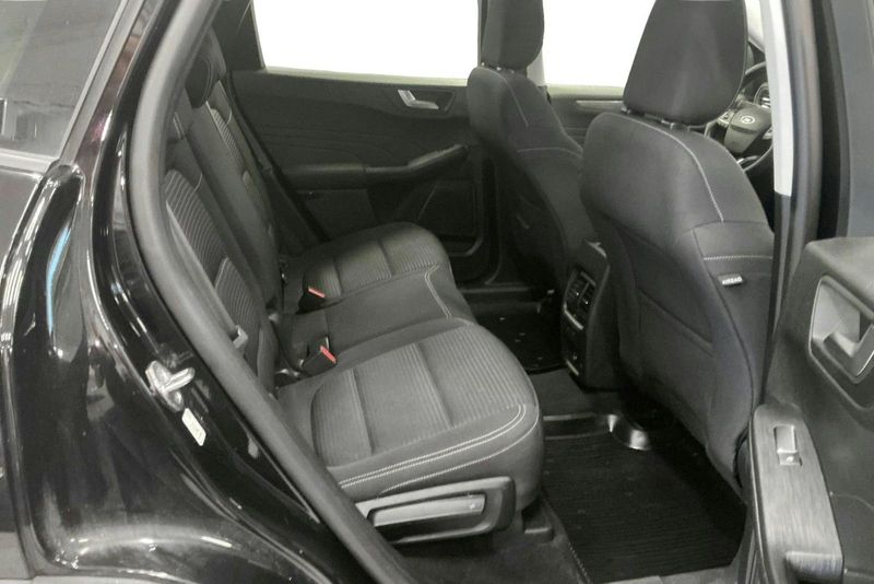 Ford Kuga bild 8