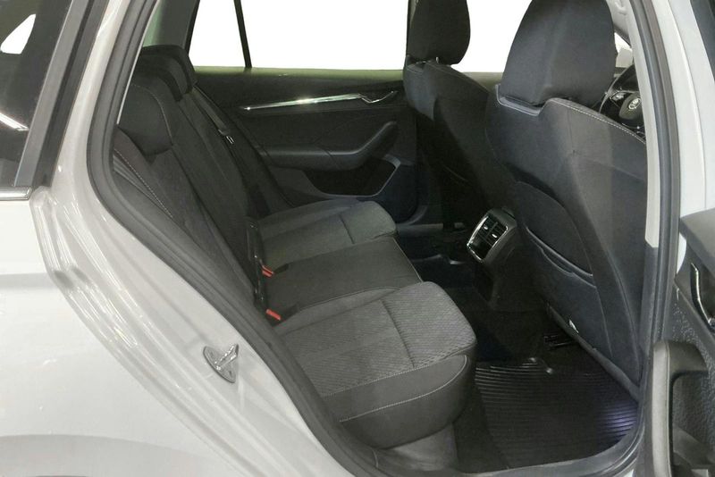 Skoda Octavia bild 8