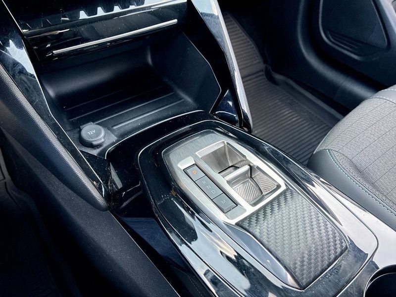 Peugeot 208 bild 10