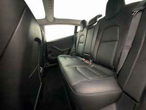 Tesla Model 3 bild 24