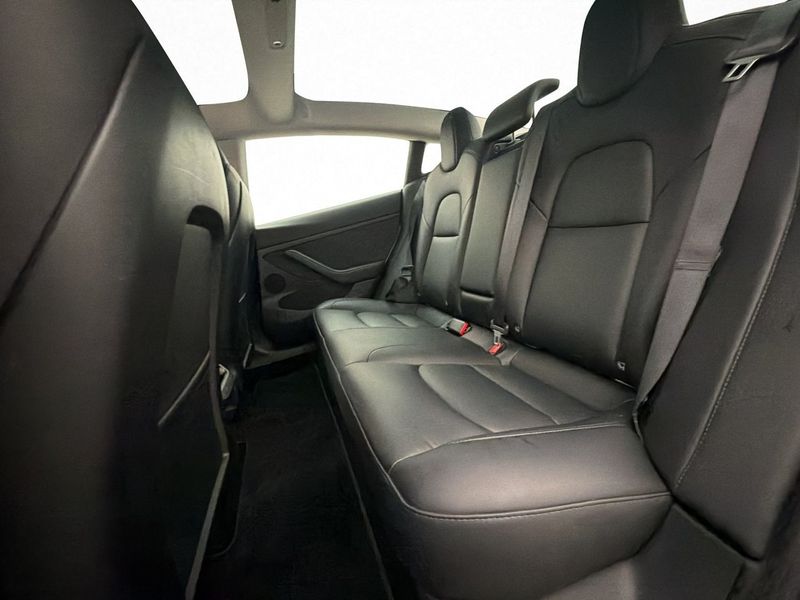 Tesla Model 3 bild 24