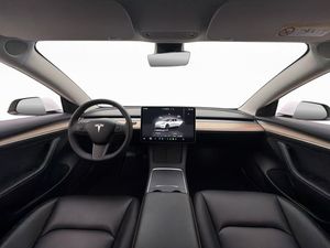 Tesla Model 3 bild 13