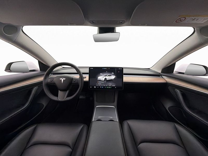 Tesla Model 3 bild 13