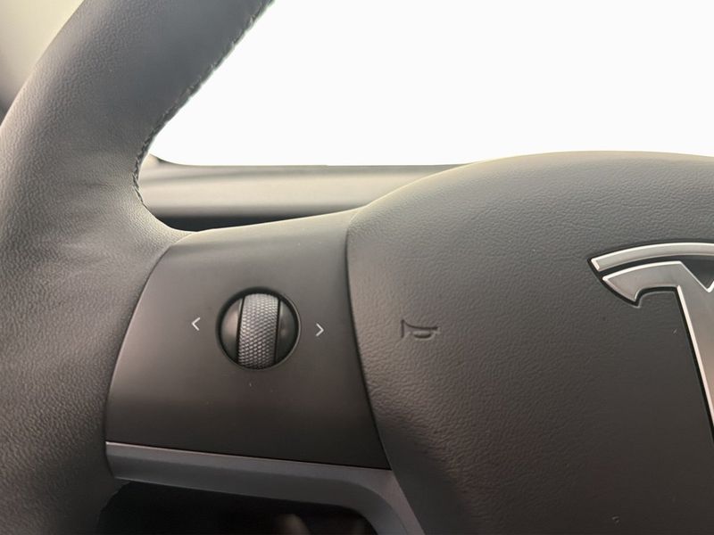 Tesla Model 3 bild 26