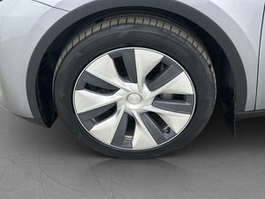 Tesla Model Y bild 31