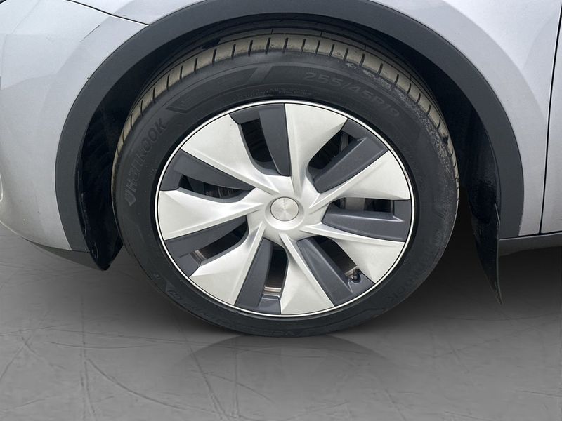 Tesla Model Y bild 31
