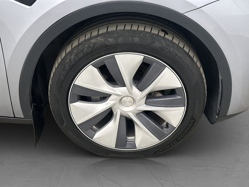 Tesla Model Y bild 34