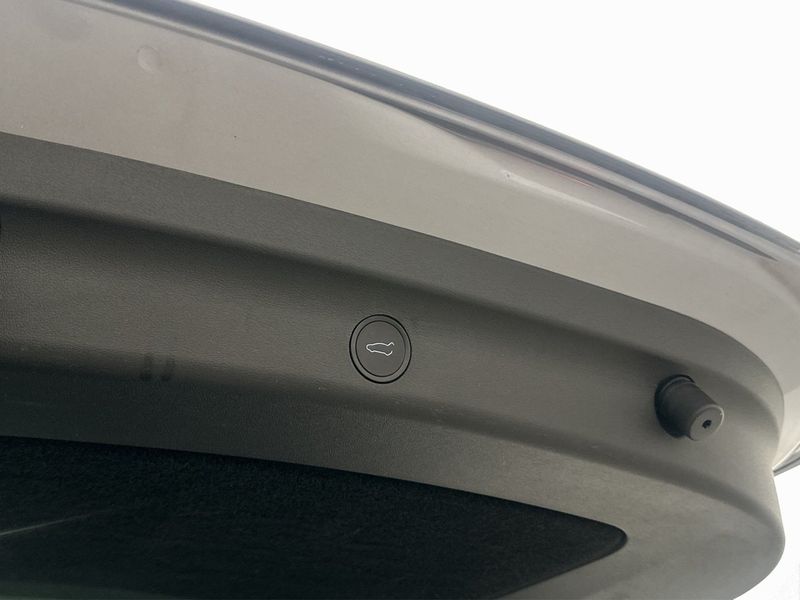 Tesla Model Y bild 28