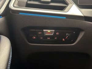 BMW i4 bild 30
