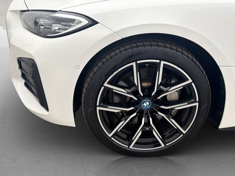 BMW i4 bild 31