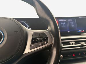 BMW i4 bild 15